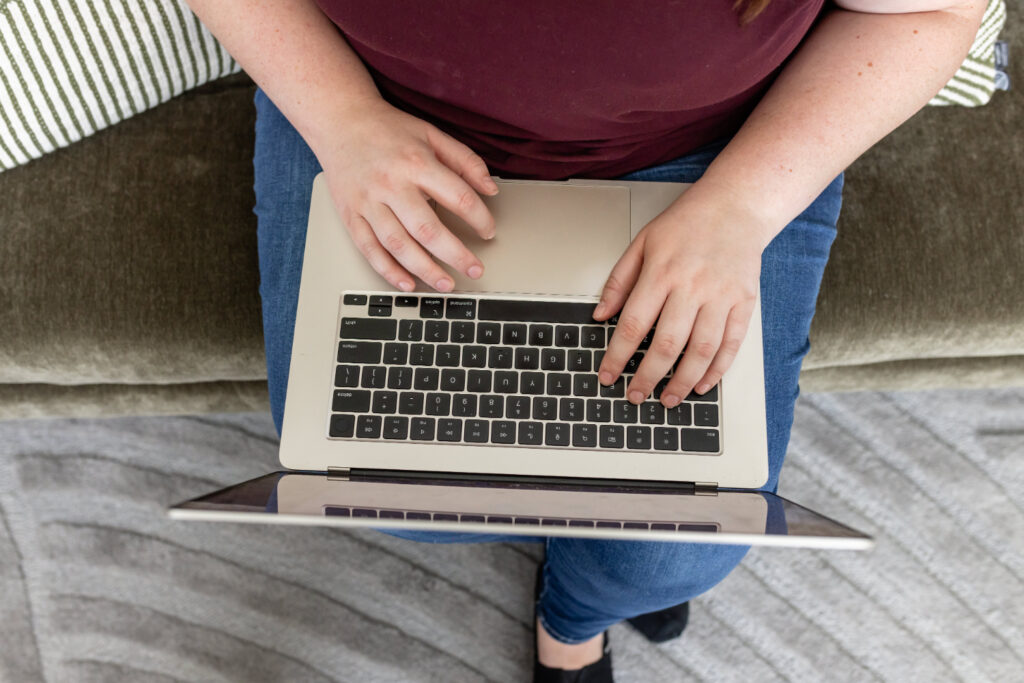 guide to write blog posts for your wedding business