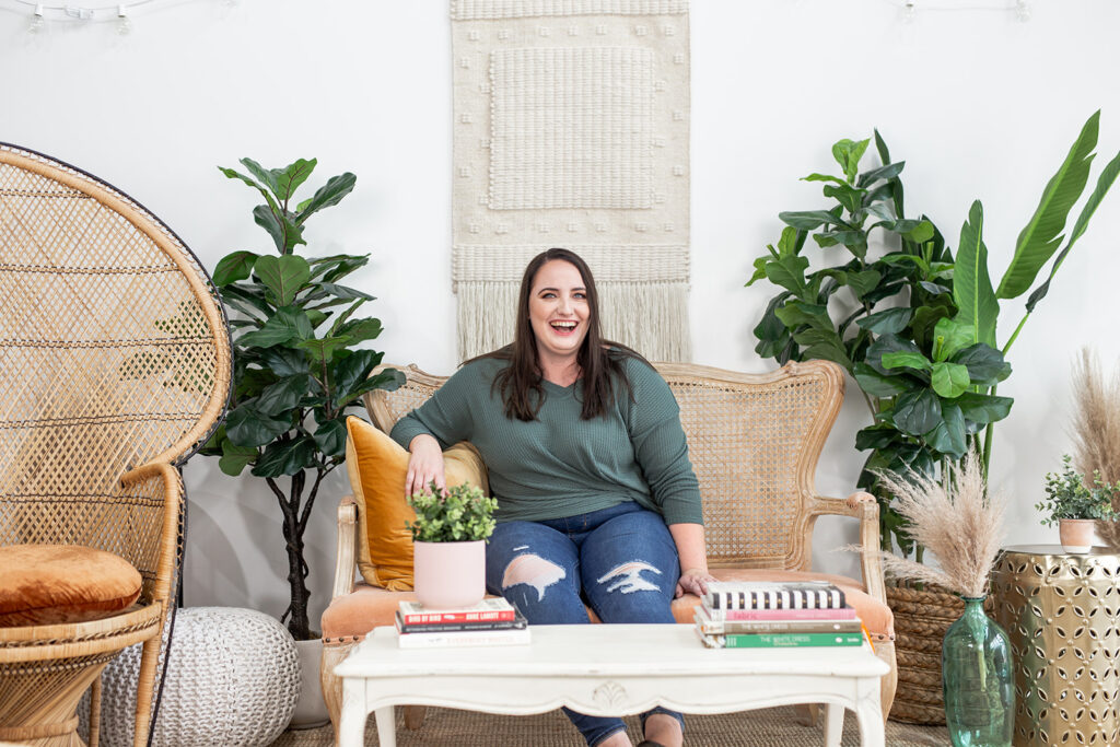 Kara from The Kara Report sits for interview about passive income from podcasting.