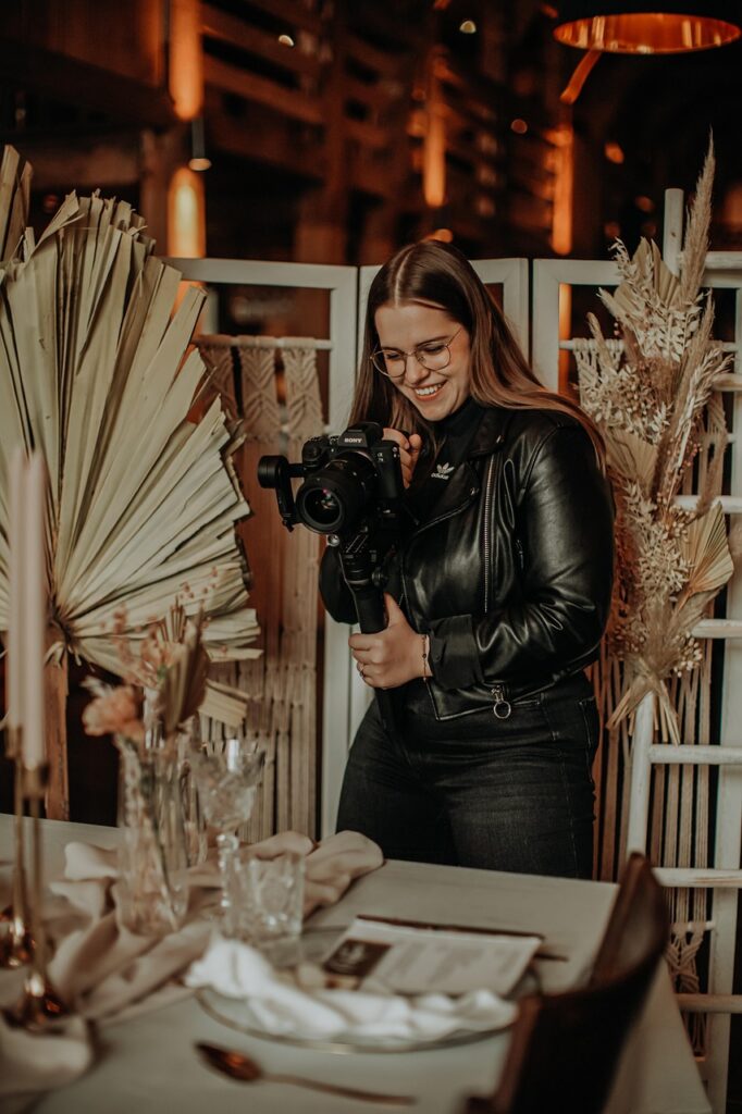 a wedding photographer learns about how photographers can get clients from Google